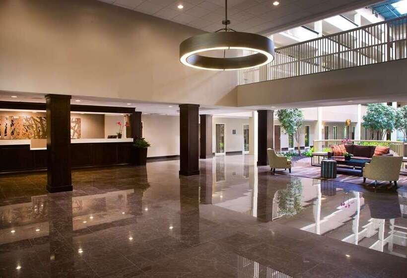 فندق Embassy Suites By Hilton Philadelphia Airport