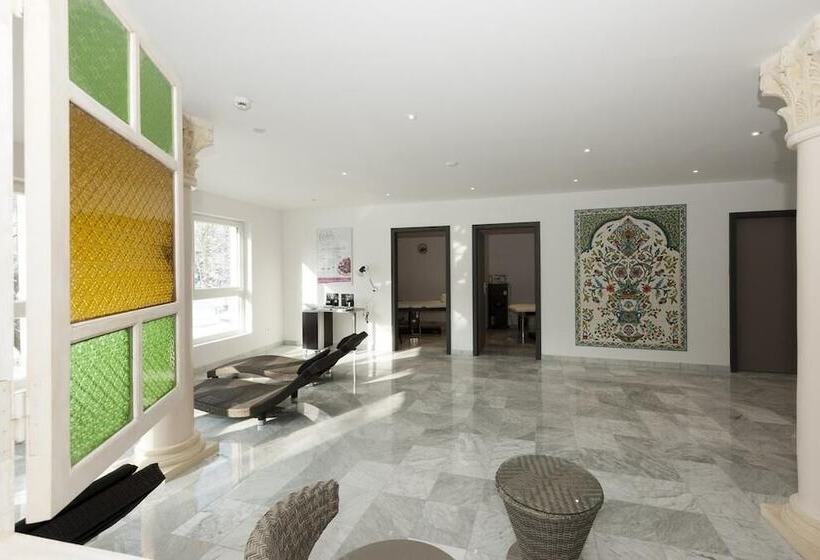 ホテル Hôtel Du Parc, Restaurant, Spa & Wellness