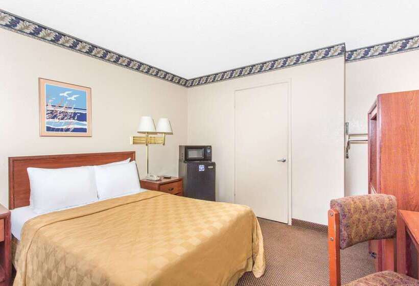 ホテル Knights Inn Madera