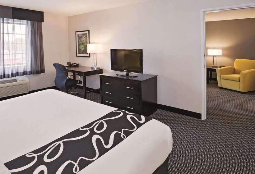هتل La Quinta By Wyndham Las Vegas Summerlin Tech