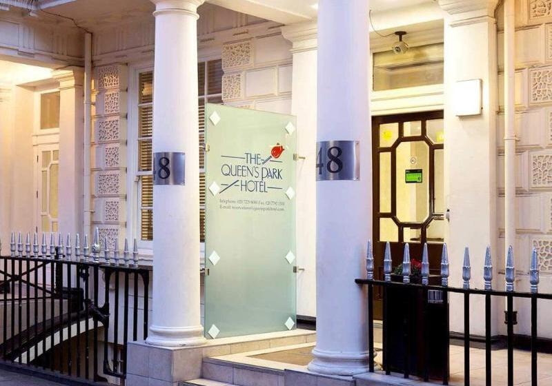 هتل Queens Park