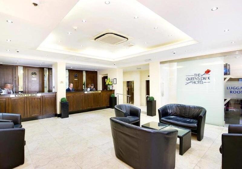 هتل Queens Park