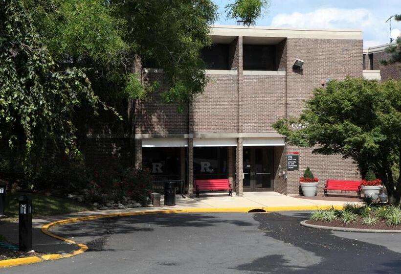 호텔 Rutgers University Inn And Conference Center