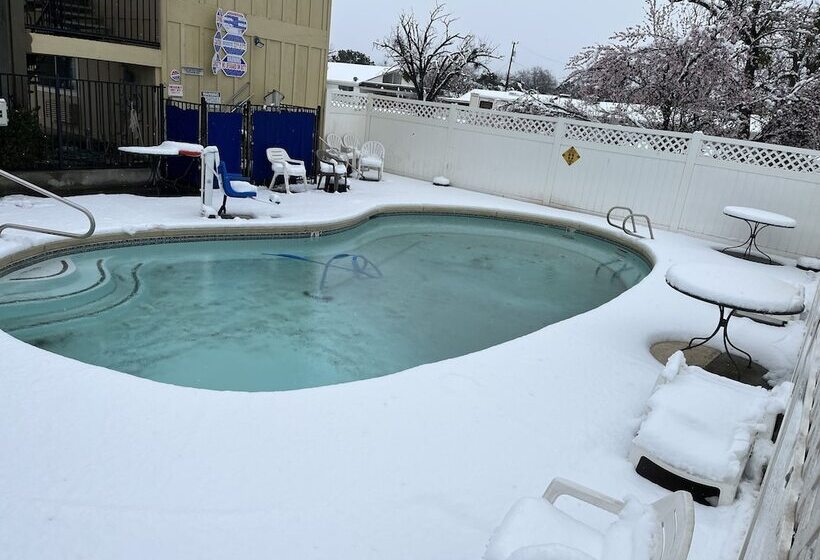 酒店 Super 8 By Wyndham Red Bluff
