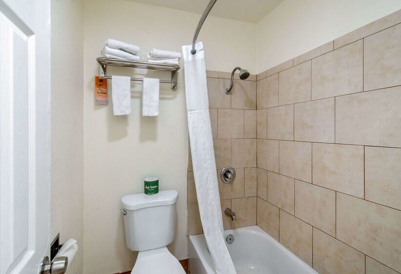 מוטל Howard Johnson Suites By Wyndham San Diego Chula Vista Bayfront