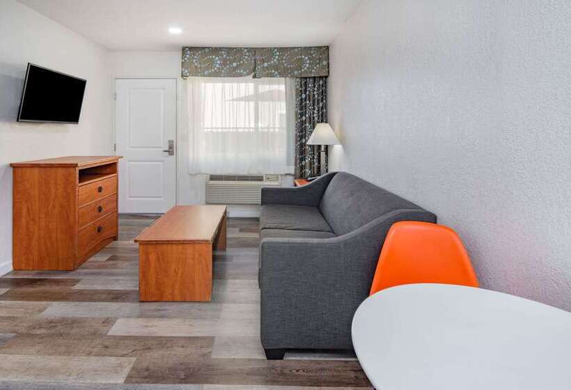 מוטל Howard Johnson Suites By Wyndham San Diego Chula Vista Bayfront