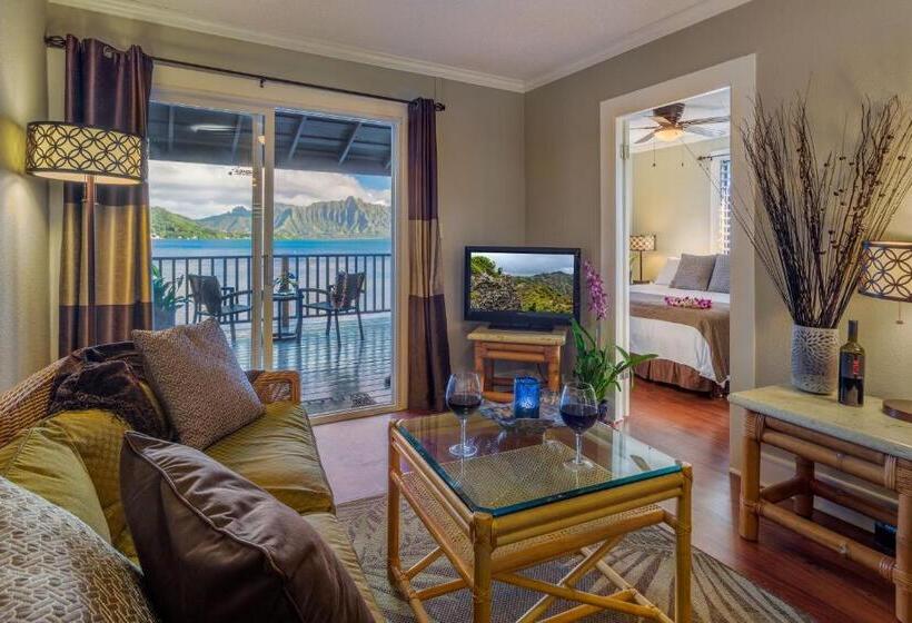Paradise Bay Resort