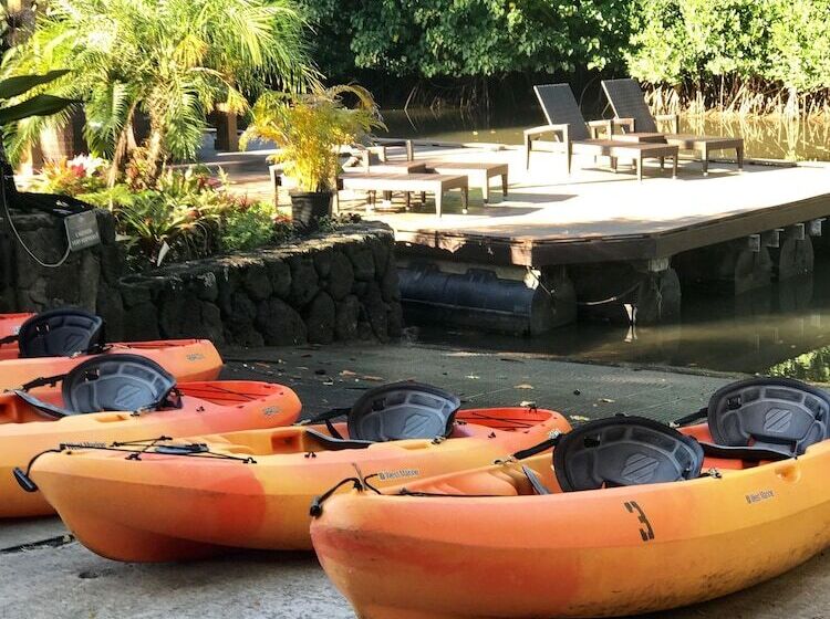 Paradise Bay Resort