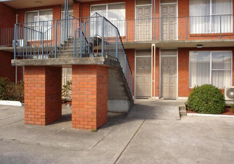 فندق Argosy Motor Inn