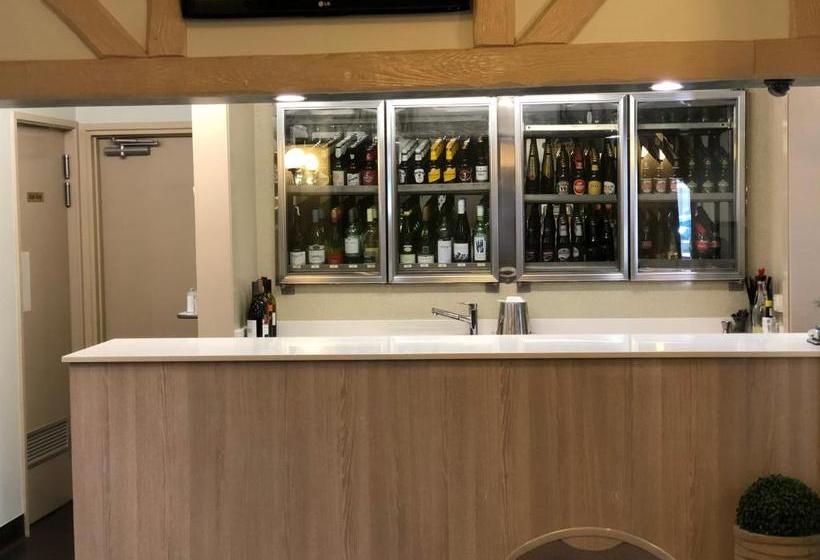 בית מלון כפרי Best Western Balmoral Motor Inn