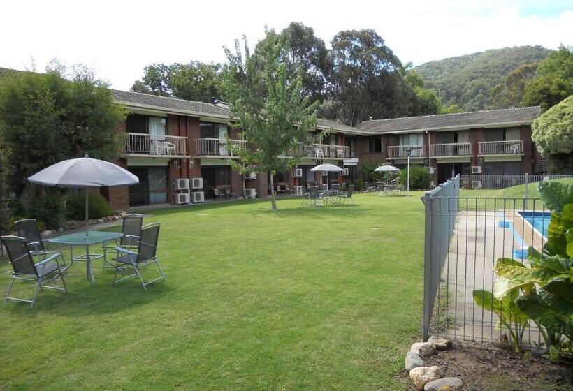 Motel Sierra   Bright