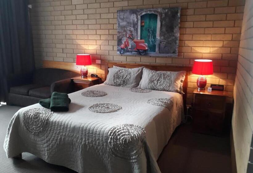 בית מלון כפרי Moe Motor Inn   Contactless 24 Hour Checkinn Available
