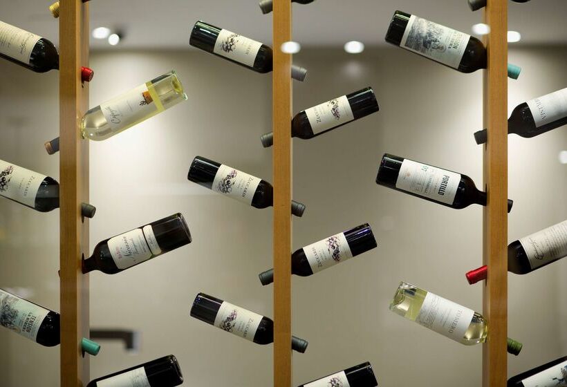 هتل NH Collection Buenos Aires Crillon