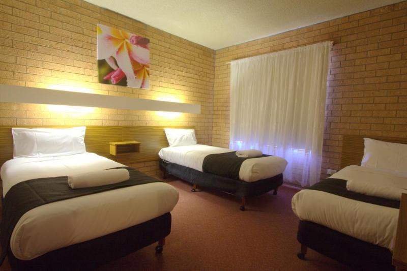 מוטל Blue Whale Motor Inn & Apartments
