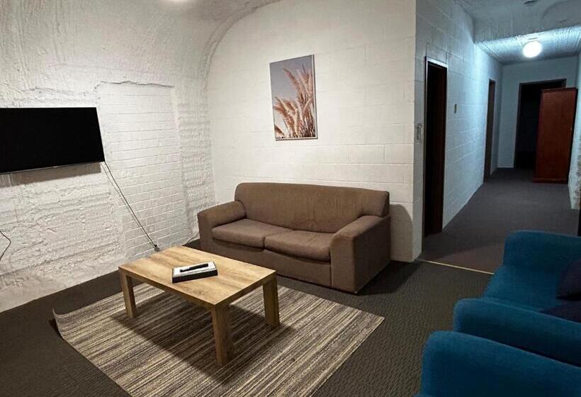 فندق على الطريق Desert View Apartments