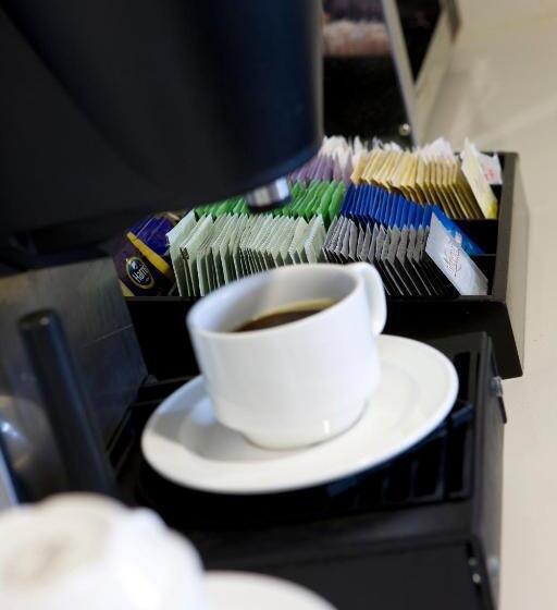 مُتل Ibis Styles Canberra Tall Trees