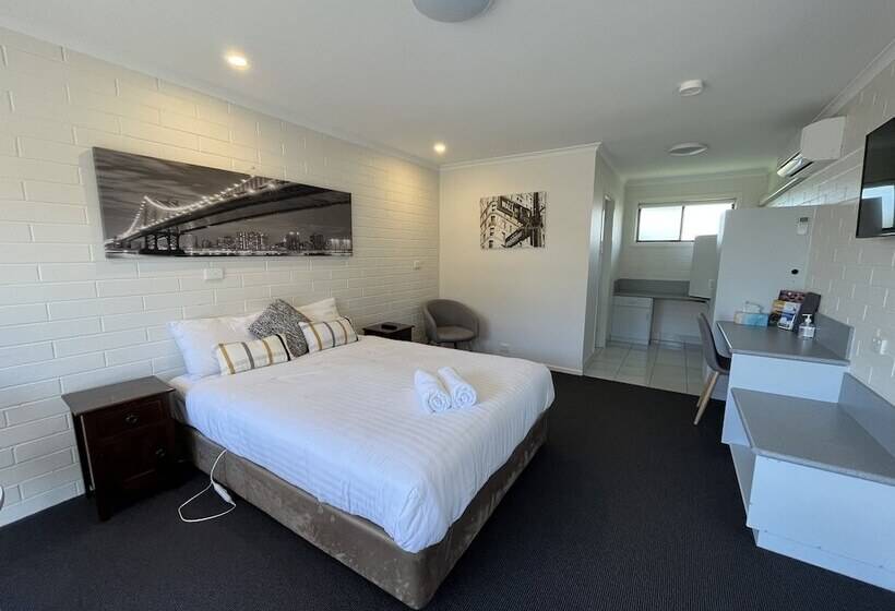 Seasonal South Motel & Function Centre