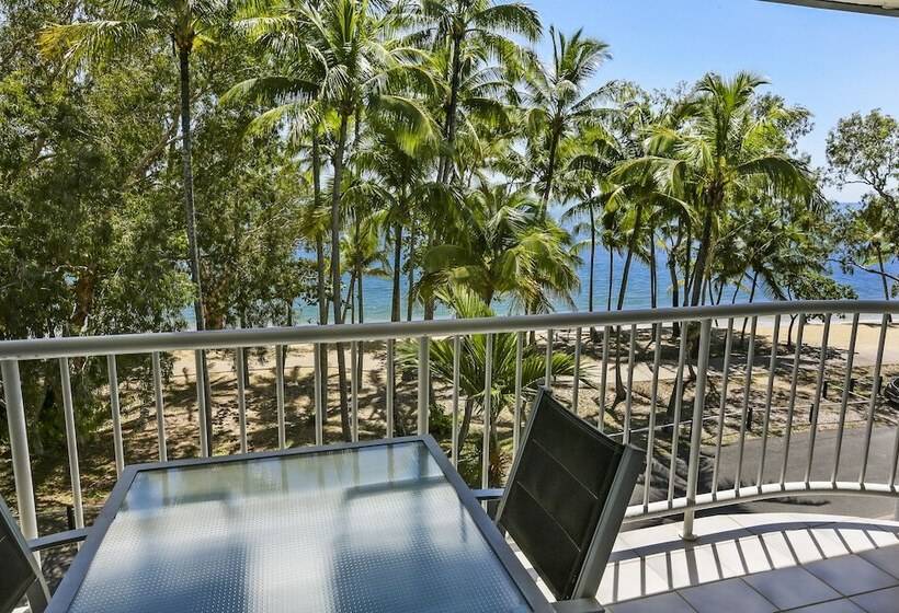 Agincourt Beachfront Apartments