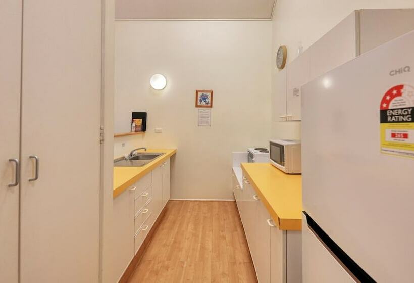 Executive Hideaway Motel