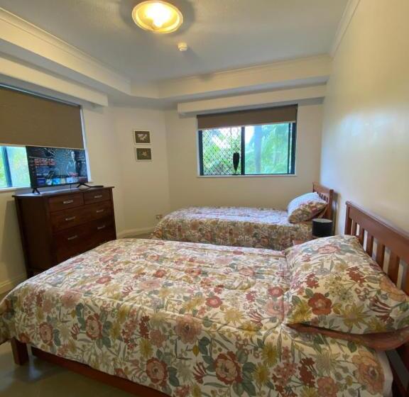 هتل 181 The Esplanade