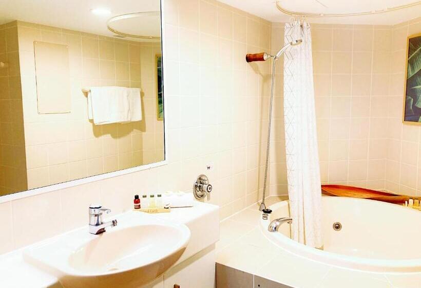 هتل 181 The Esplanade