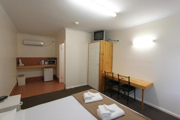 Отель Lazy River Motor Inn