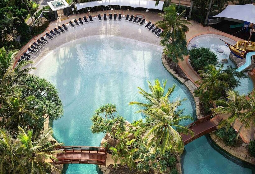 هتل Mantra Crown Towers