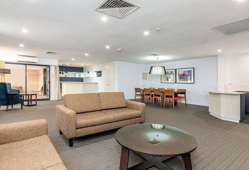 هتل Mantra On Hay Perth