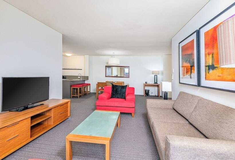 هتل Mantra On Hay Perth