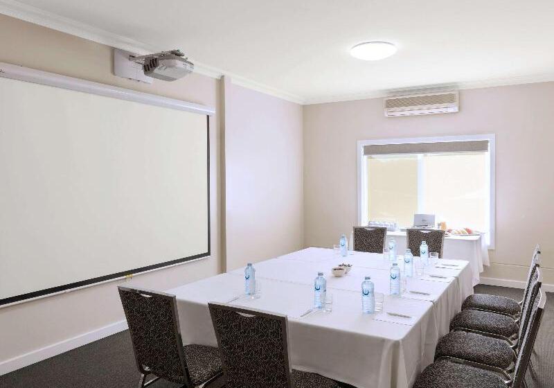 בית מלון כפרי Mercure Wagga Wagga