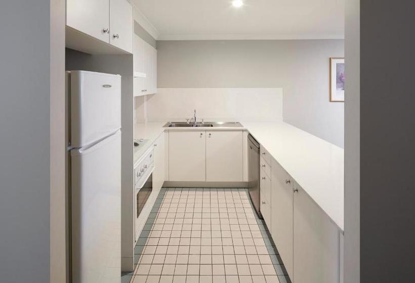 בית מלון כפרי Pinnacle Apartments