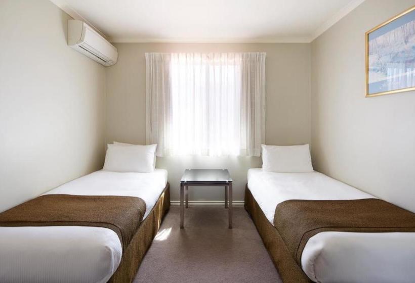 هتل Pinnacle Apartments