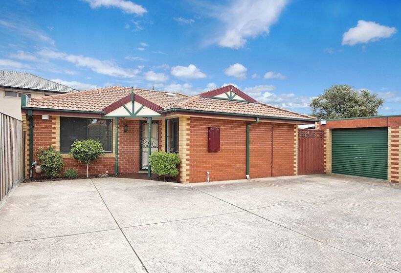 מוטל Fawkner Executive Suites & Serviced Apartments