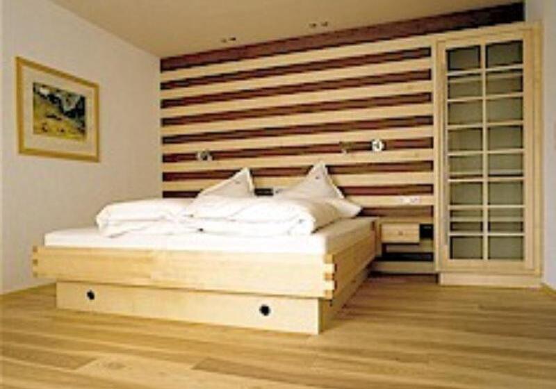 هتل Goldener Adler   Im Sommer Silvretta Card Premium Inkludiert