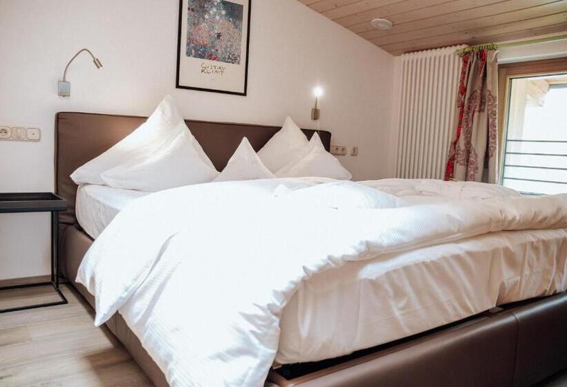 هتل Goldener Berg