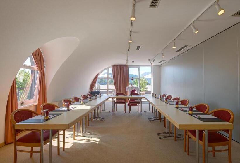 Skycity Hotel Atrigon