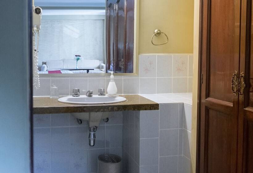 هتل El Rey Palace