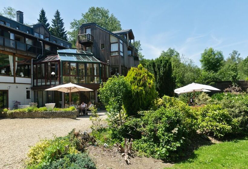 ホテル Logis Hostellerie De La Claire Fontaine