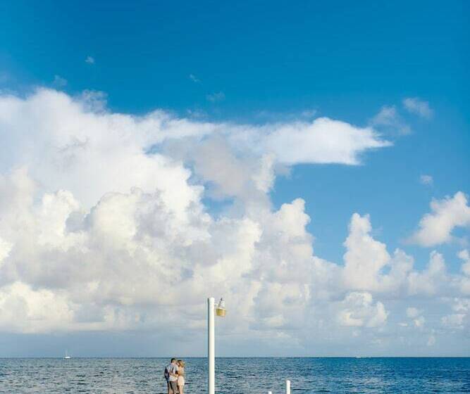 فندق Sunbreeze