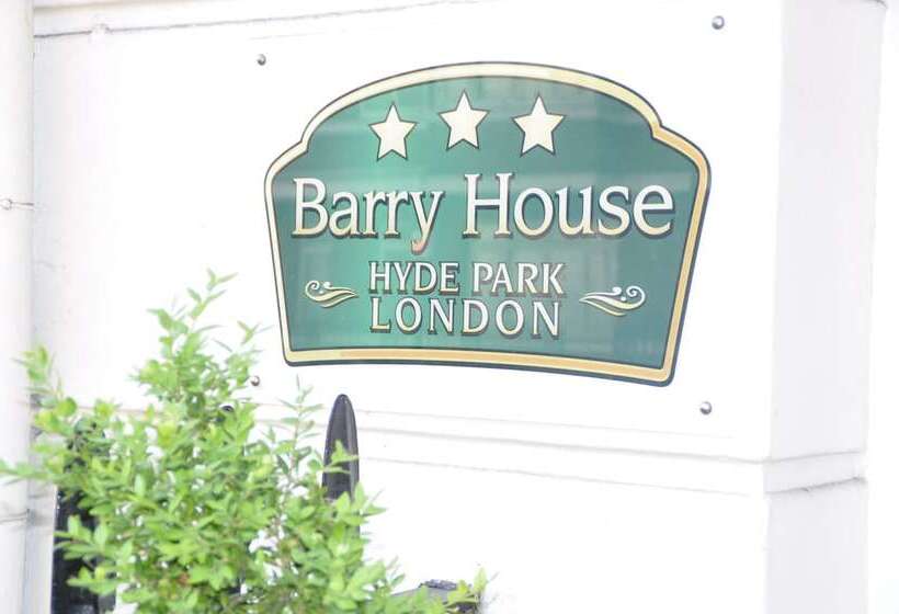 هتل Barry House