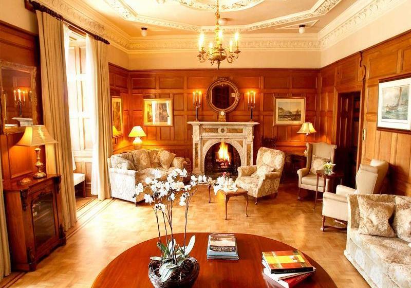 Buckland Tout-Saints Hotel