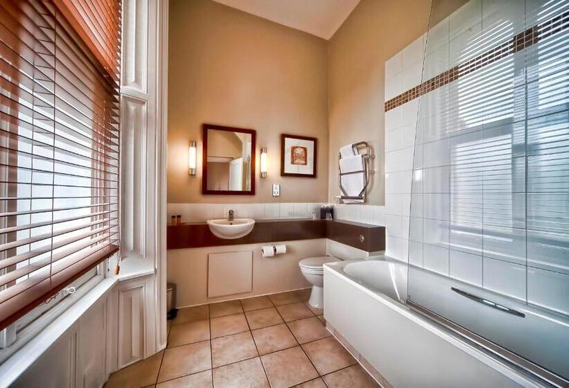 هتل Brownsover Hall