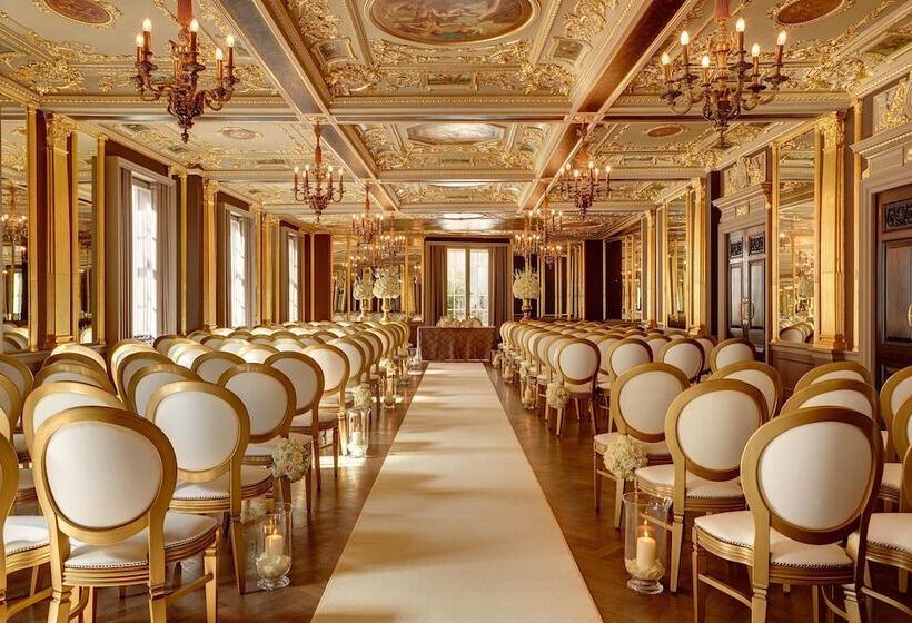 هتل Cafe Royal