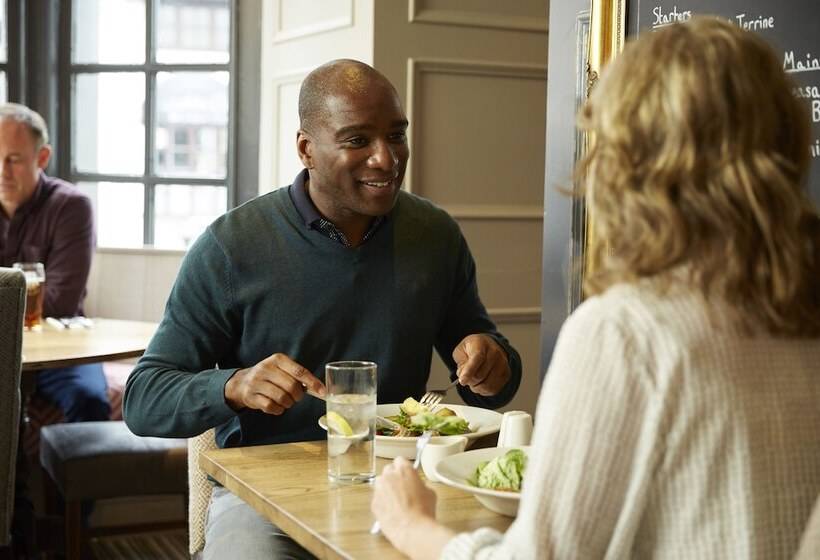 בית מלון כפרי Fountain Inn By Greene King Inns