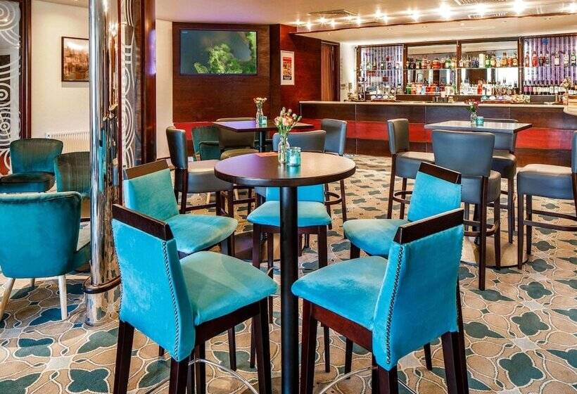ホテル Mercure Chester Abbots Well