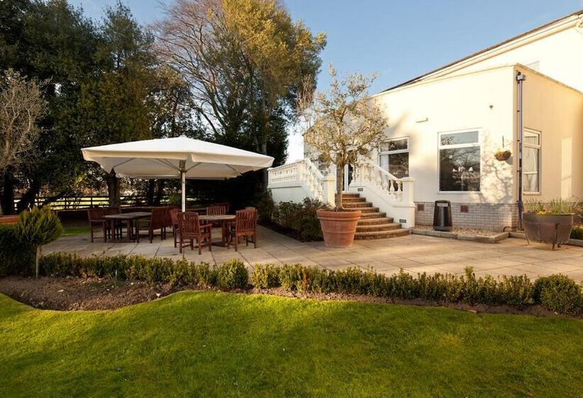 ホテル Mercure Chester Abbots Well