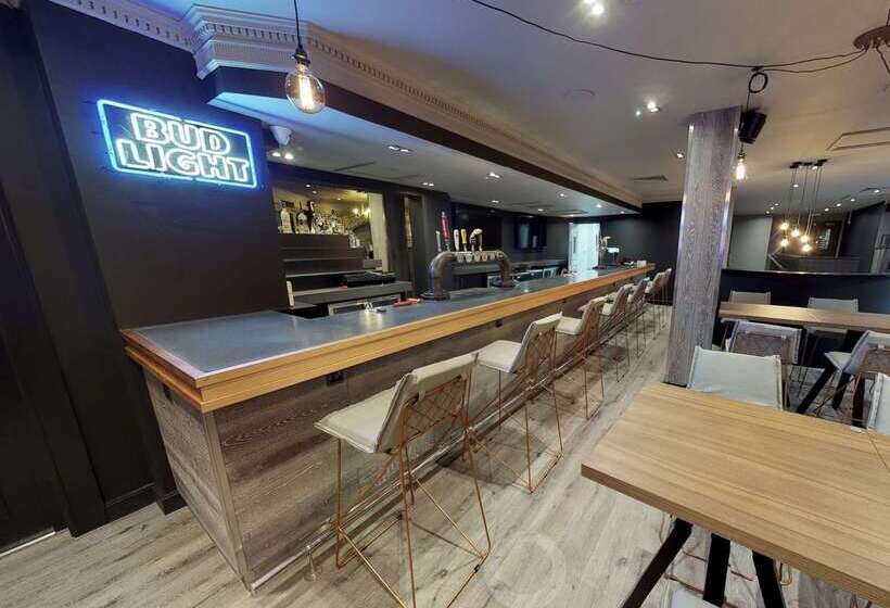 Village Hotel Swindon