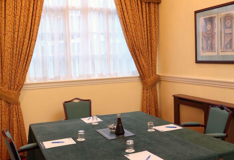בית מלון כפרי Best Western Lichfield City Centre The George
