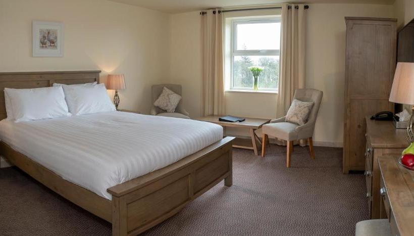 Comis Hotel & Golf Resort