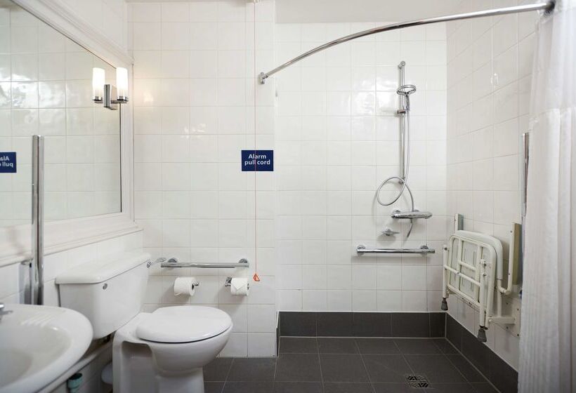 هتل Doubletree By Hilton Coventry